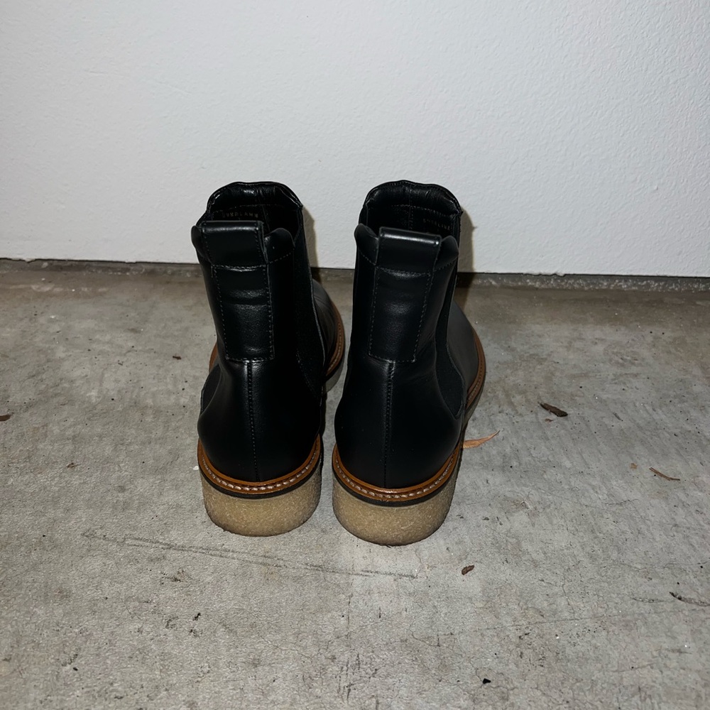 Everlane Black Leather Chelsea Boots - Picture 3 of 6
